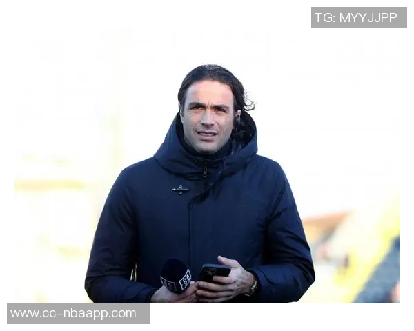 马特里批评莱奥在对那不勒斯比赛中缺乏决心与态度的表现 马特里批评莱奥在对那不勒斯比赛中缺乏决心与态度的表现