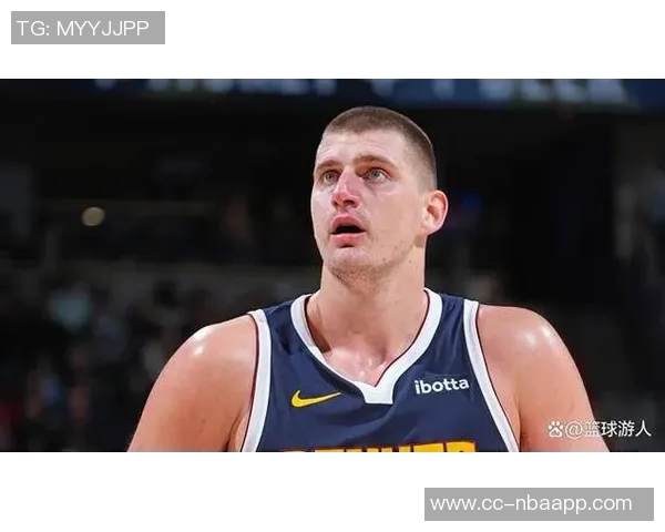 约基奇展现超凡视野与精准手法布劳恩底角三分轻松命中