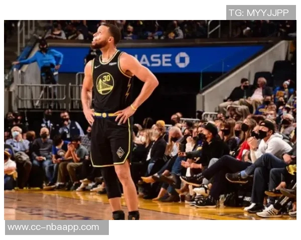 哈珀表现低迷全场仅得6分3助攻4失误半场命中率惨淡